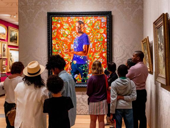 Group of students looking at Kehinde Wiley's painting, John, 1st Baron Byron