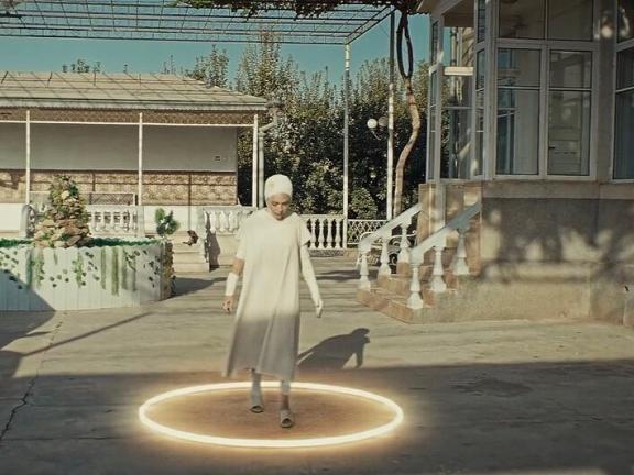 Still from Black Rabbit, White Rabbit (2025), by Shahram Mokri.