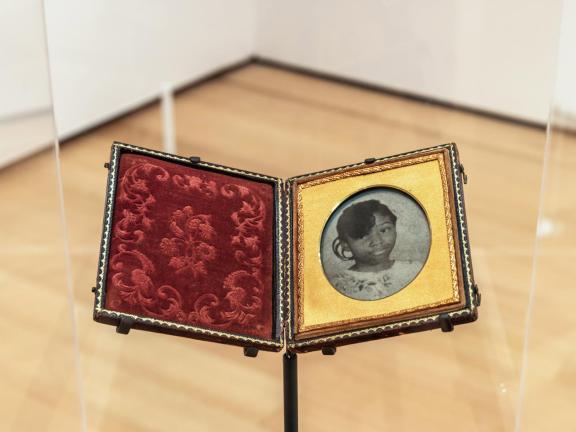 Inkjet print on metallic paper in historical case