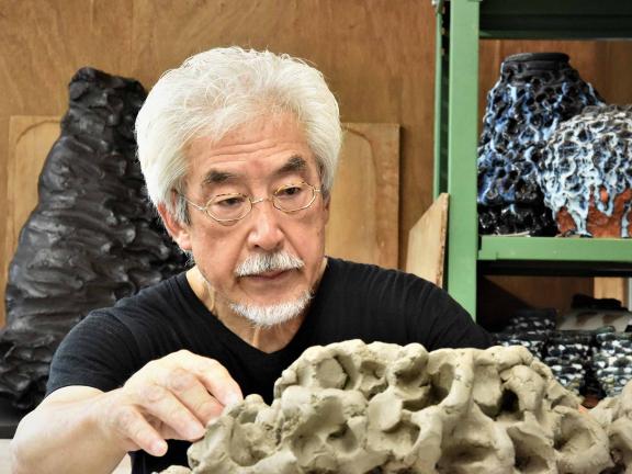 Artist Hoshino Satoru.