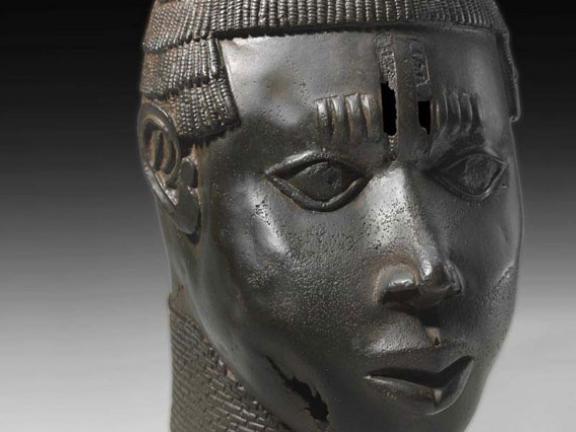 Commemorative head of a defeated neighboring leader, late 15th–early 16th century. Robert Owen Lehman Collection.