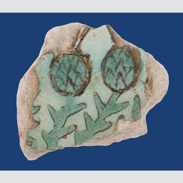 Unknown artist, fragment of inlay with cornflowers, Egyptian, Dynasty 18, reign of Akhenaten, 1349–1336 BCE