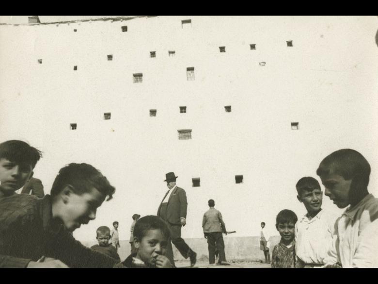 洋書 Howard Greenberg COLLECTION Viewpoints: Photographs from the Howard Greenberg Collection